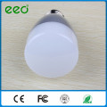 China Precio de fábrica Material PC 6W 220V SMD 2835 E27 Bombilla LED, iluminación inteligente remota